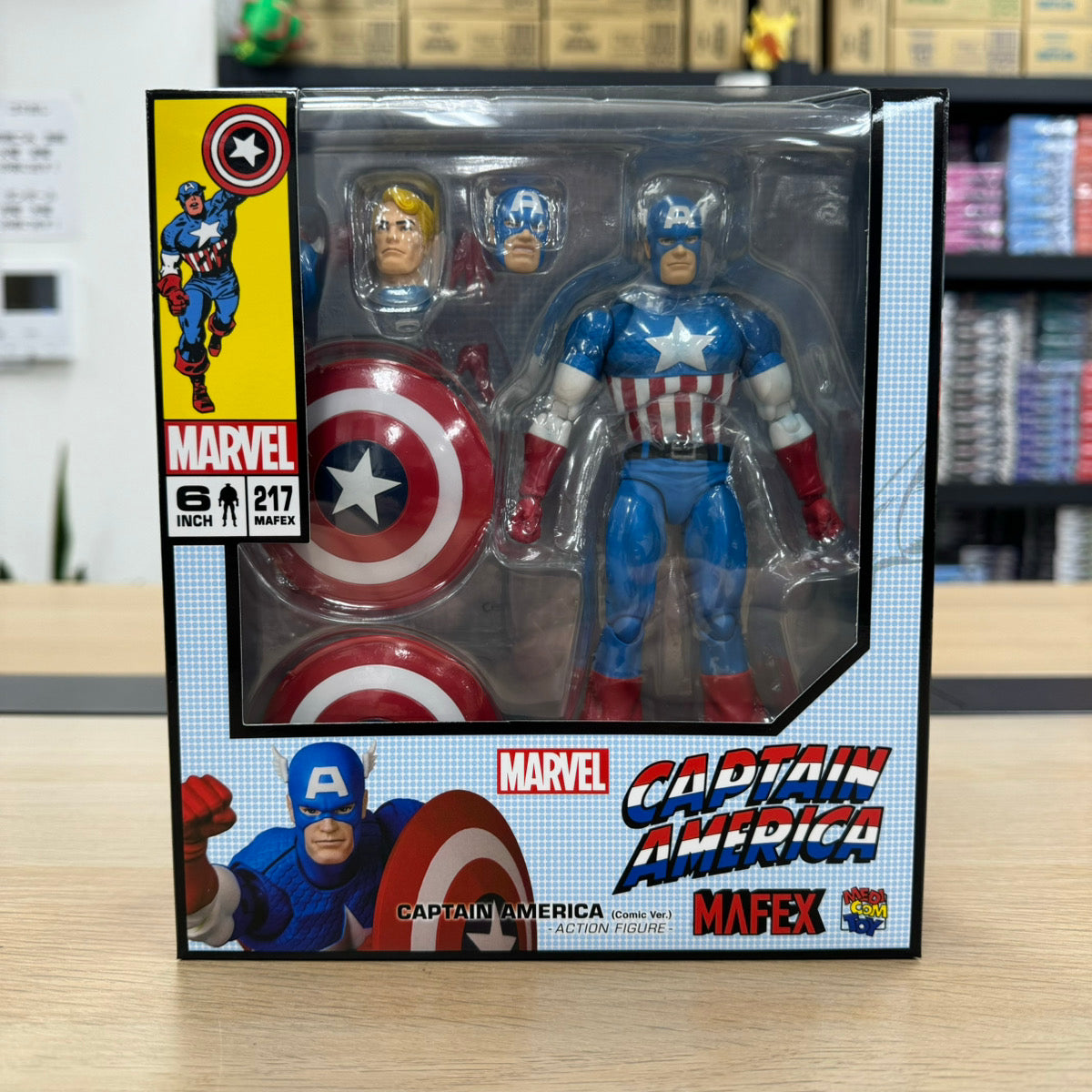 MAFEX No. 217 Captain America (COMIC Ver.) Total Height: Approx. 6.3 inches (160 mm), Non-scale, Painted Action Figure